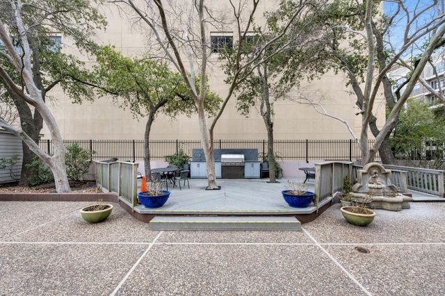 5150 Hidalgo Street 202, Houston, TX 77056