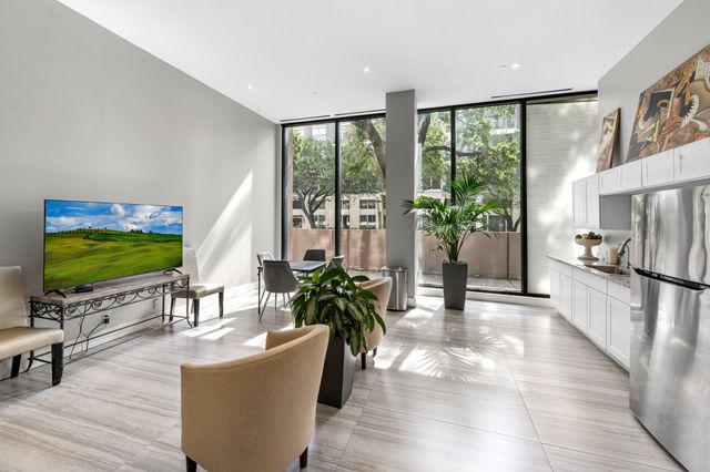 5150 Hidalgo Street 202, Houston, TX 77056