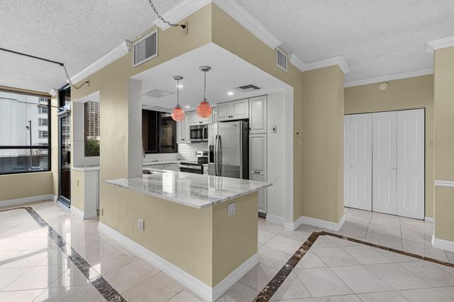 5150 Hidalgo Street 202, Houston, TX 77056