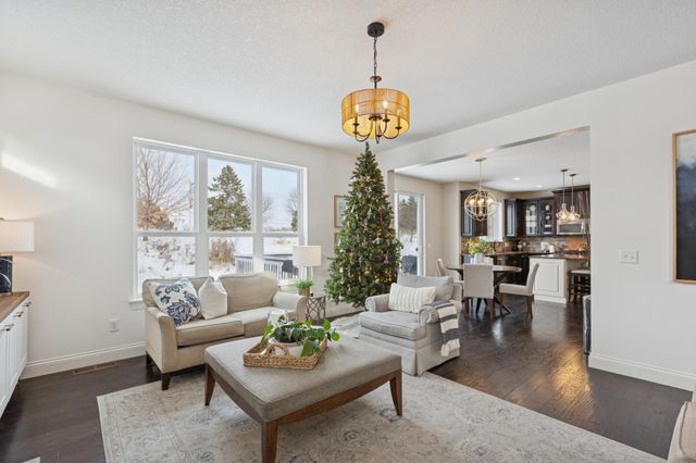 3838 Pascolo Bend, Chaska, MN 55318