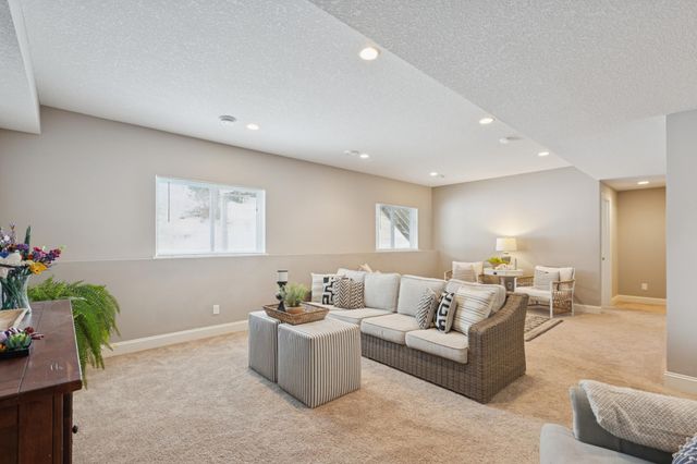 3838 Pascolo Bend, Chaska, MN 55318