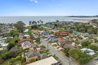 345 15th Avenue, Santa Cruz, CA 95062