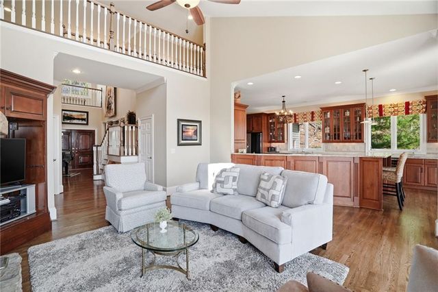 1021 Falcon Heights, Big Canoe, GA 30143