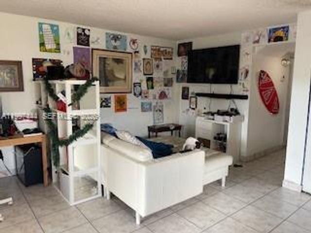 4167 SW 66th Way 138, Davie, FL 33314