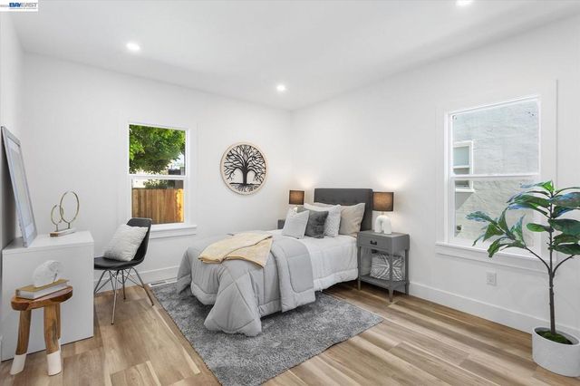 7850 Lockwood St, Oakland, CA 94621