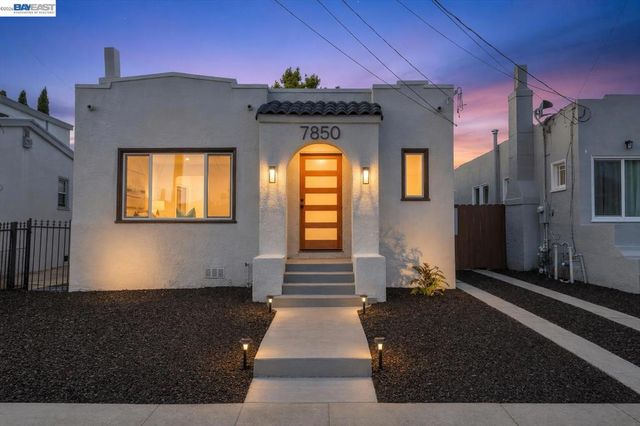 7850 Lockwood St, Oakland, CA 94621