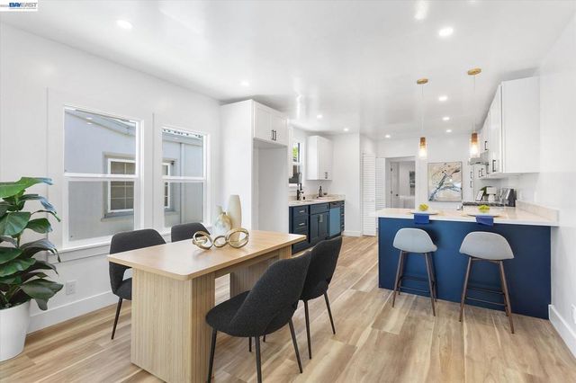 7850 Lockwood St, Oakland, CA 94621