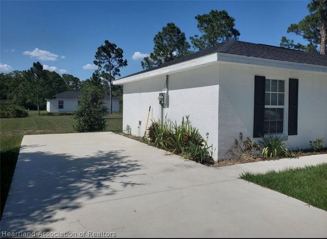 533 Embracer Street NW, Lake Placid, FL 33852