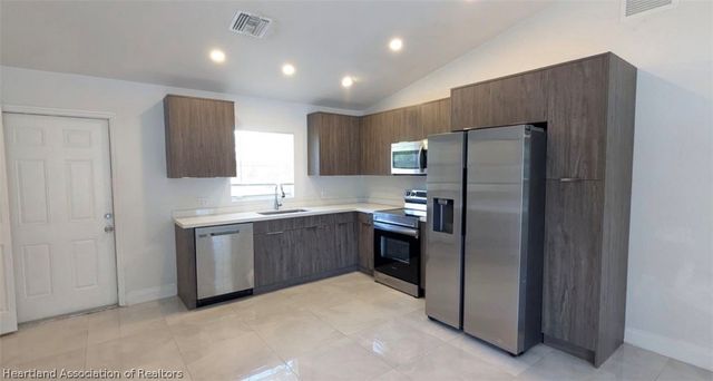 533 Embracer Street NW, Lake Placid, FL 33852