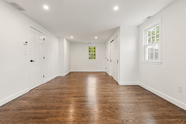 39 Mckinley Avenue, Lowell, MA 01851
