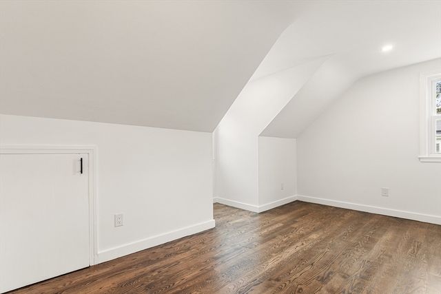 39 Mckinley Avenue, Lowell, MA 01851