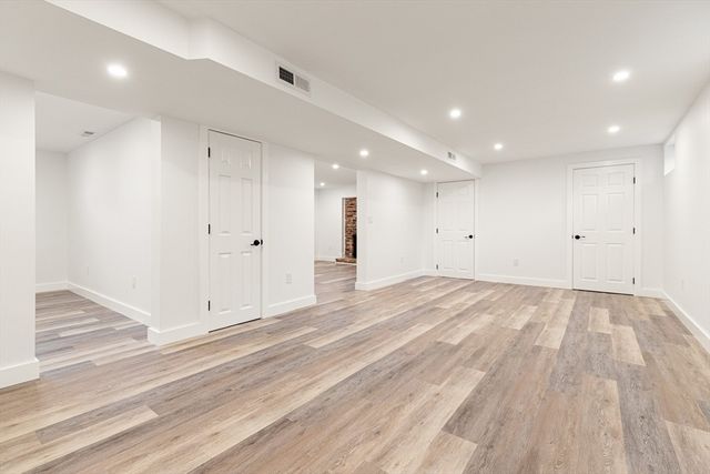 39 Mckinley Avenue, Lowell, MA 01851