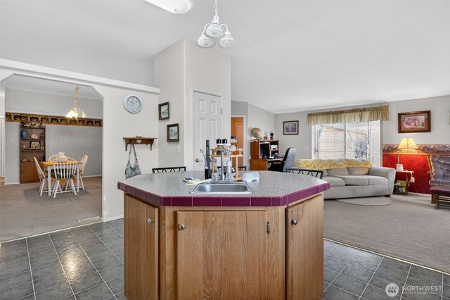 2305 Cherry Blossom Drive, Ephrata, WA 98823