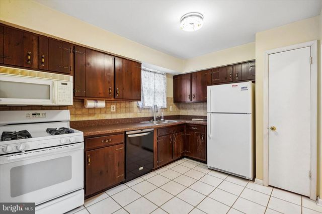 2843 VALLEY WOODS RD, Hatfield, PA 19440