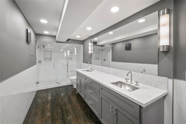 1025 S Shepherd Drive 110, Houston, TX 77019