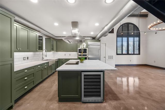 1025 S Shepherd Drive 110, Houston, TX 77019