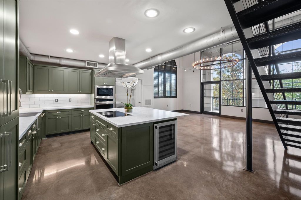 1025 S Shepherd Drive 110, Houston, TX 77019