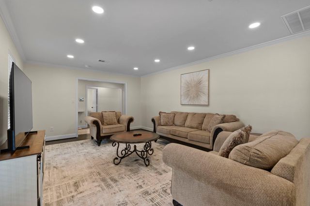 2402 Chimney Rock Road, Houston, TX 77056