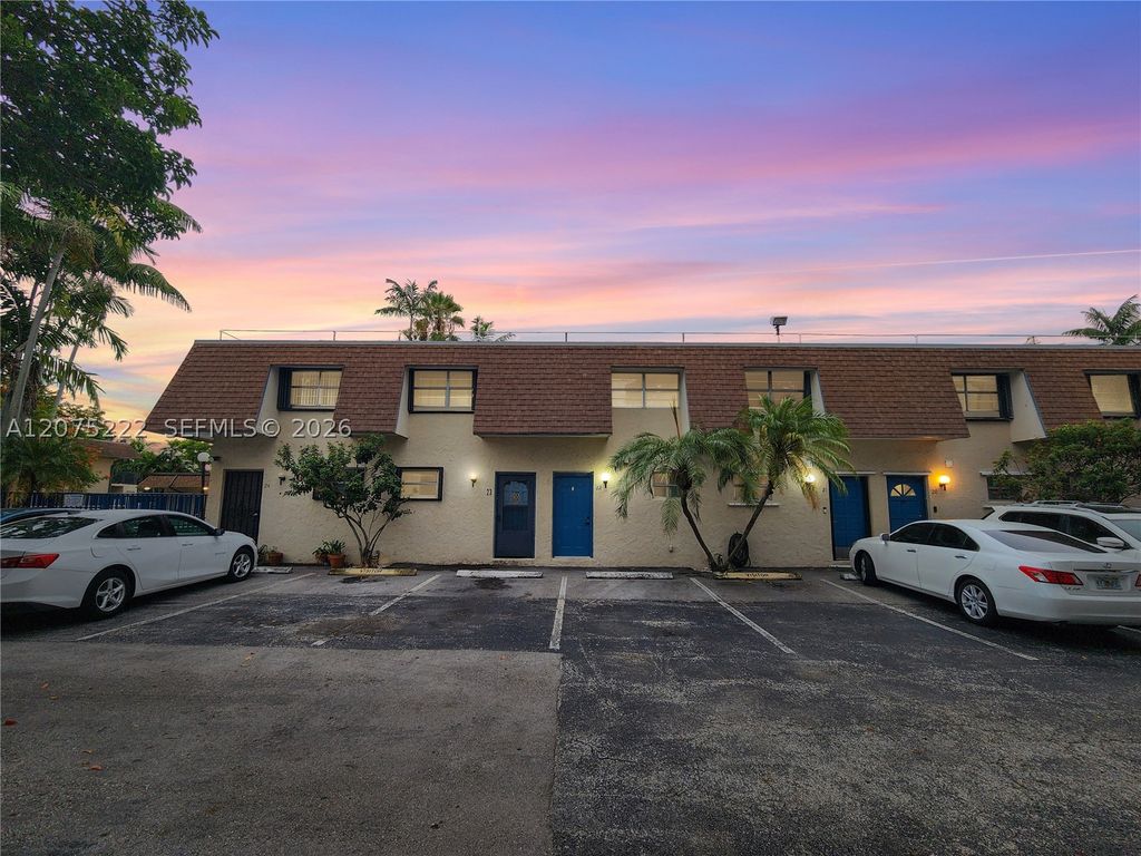 15385 S Dixie Hwy 22 Hwy, Palmetto Bay, FL 33157