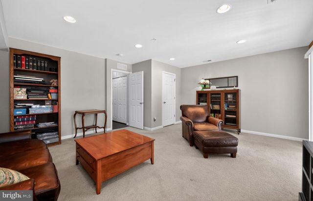 21 FARADAY CT, Morton, PA 19070