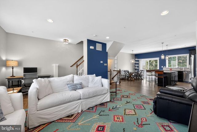 21 FARADAY CT, Morton, PA 19070