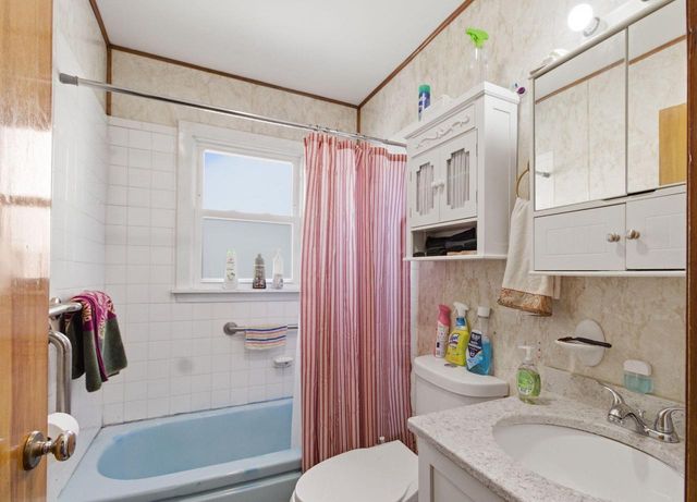 5919 N 67th STREET, Milwaukee, WI 53218