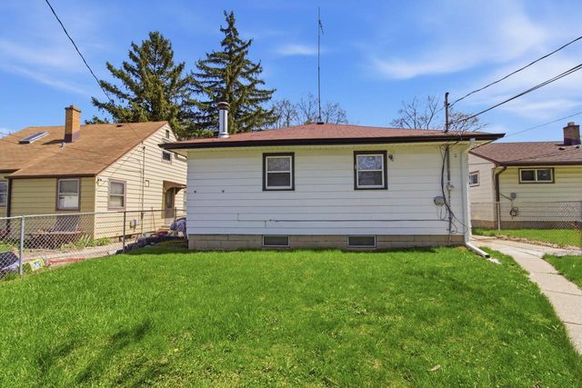 5919 N 67th STREET, Milwaukee, WI 53218