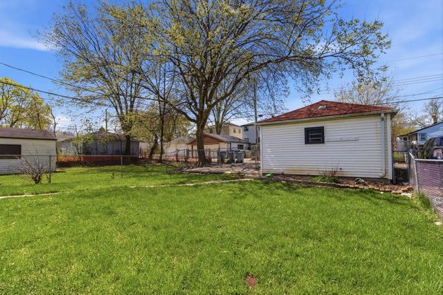 5919 N 67th STREET, Milwaukee, WI 53218