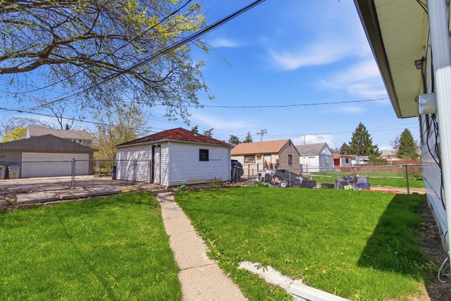 5919 N 67th STREET, Milwaukee, WI 53218