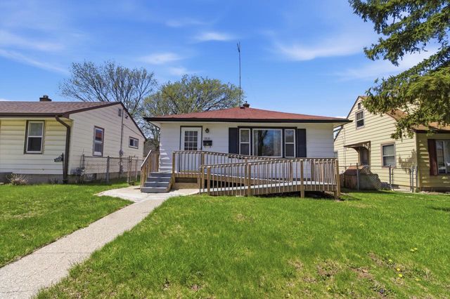 5919 N 67th STREET, Milwaukee, WI 53218