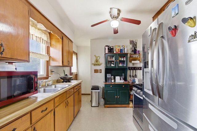 5919 N 67th STREET, Milwaukee, WI 53218