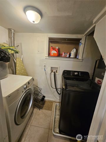 13727 37th Avenue S, Tukwila, WA 98168