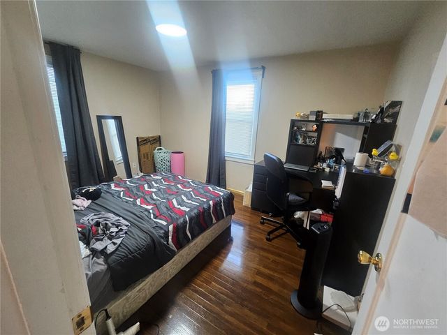 13727 37th Avenue S, Tukwila, WA 98168