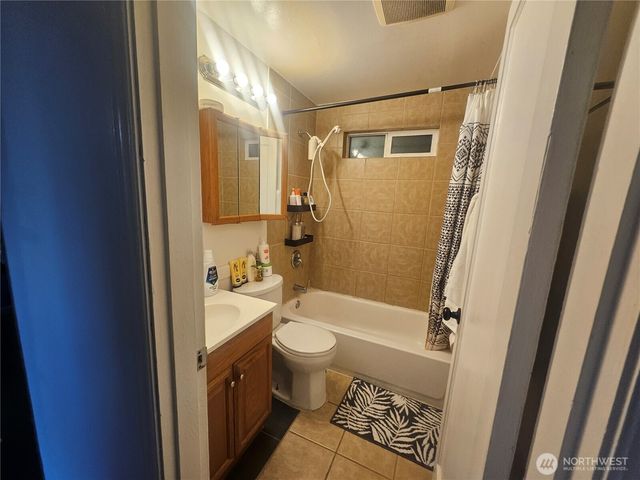 13727 37th Avenue S, Tukwila, WA 98168