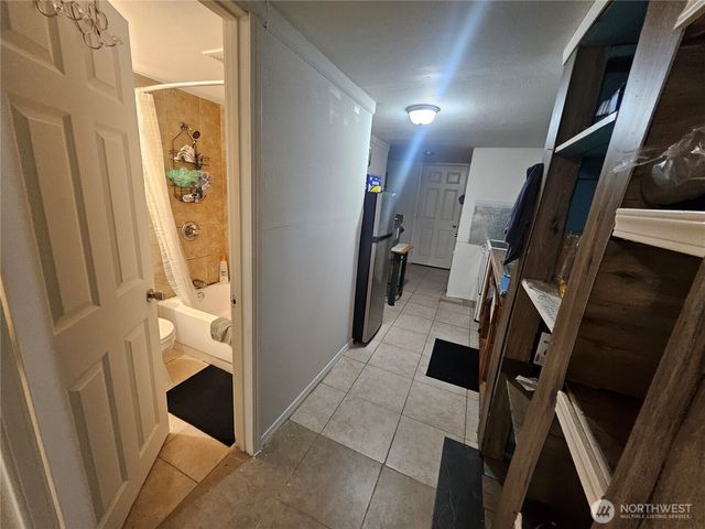 13727 37th Avenue S, Tukwila, WA 98168