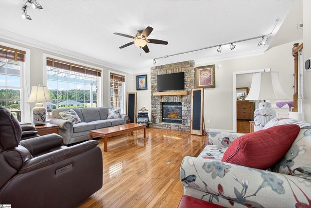 24 Laurelcrest Lane, Travelers Rest, SC 29690
