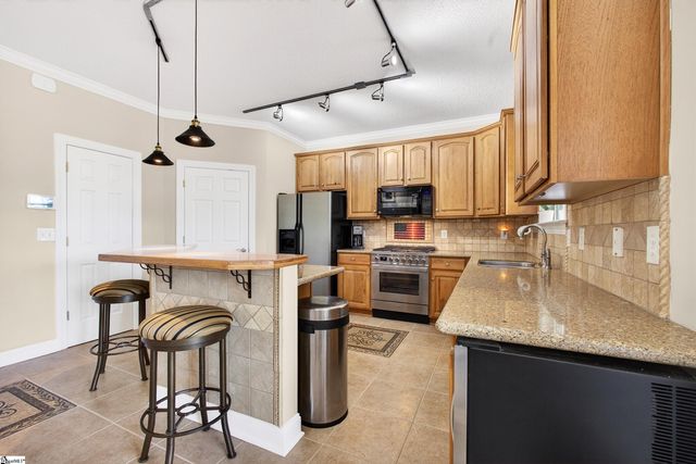 24 Laurelcrest Lane, Travelers Rest, SC 29690