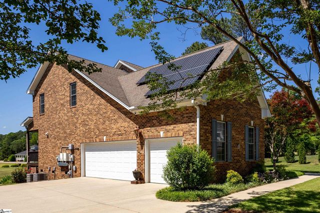 24 Laurelcrest Lane, Travelers Rest, SC 29690