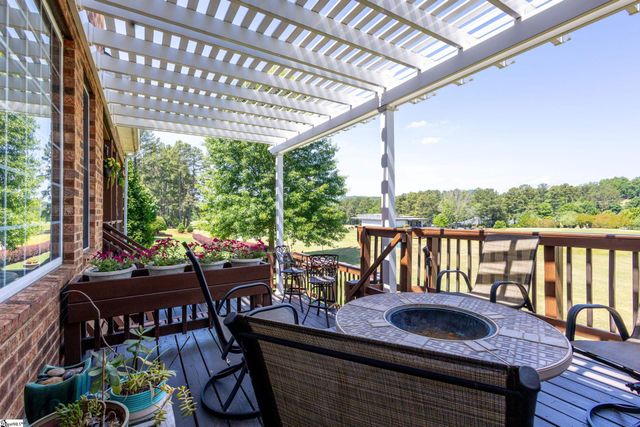 24 Laurelcrest Lane, Travelers Rest, SC 29690