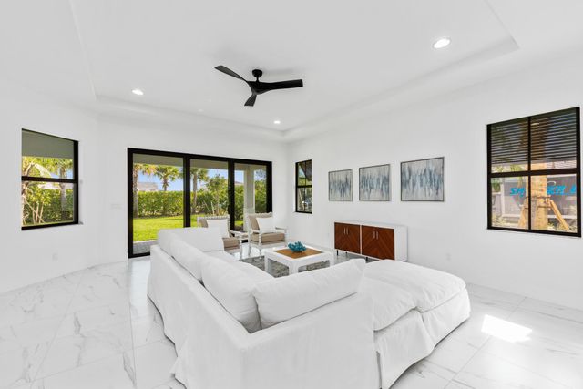 13487 Artisan Circle, Palm Beach Gardens, FL 33418