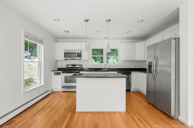 109 Tanglewylde Road, Lake Peekskill, NY 10537