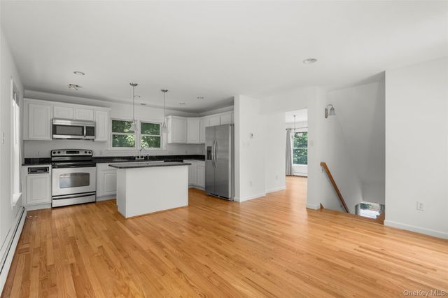 109 Tanglewylde Road, Lake Peekskill, NY 10537