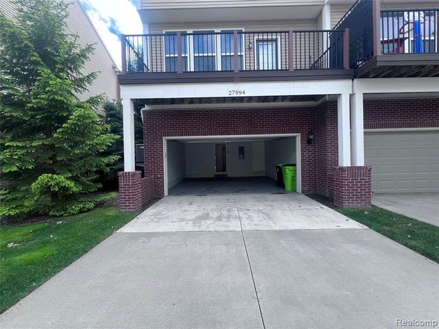 27994 Hopkins Drive, Novi, MI 48377