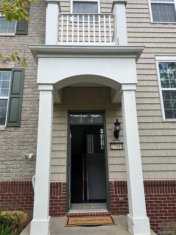 27994 Hopkins Drive, Novi, MI 48377