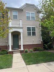 27994 Hopkins Drive, Novi, MI 48377