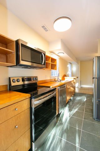 87 America Street B, Charleston, SC 29412