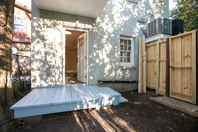 87 America Street B, Charleston, SC 29412