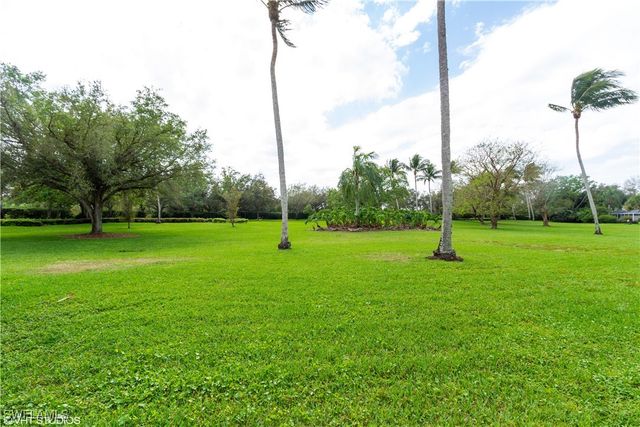 3664 El Segundo CT, Naples, FL 34109