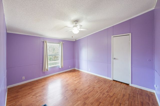 875 Lindsey Rd, Parsons, TN 38363