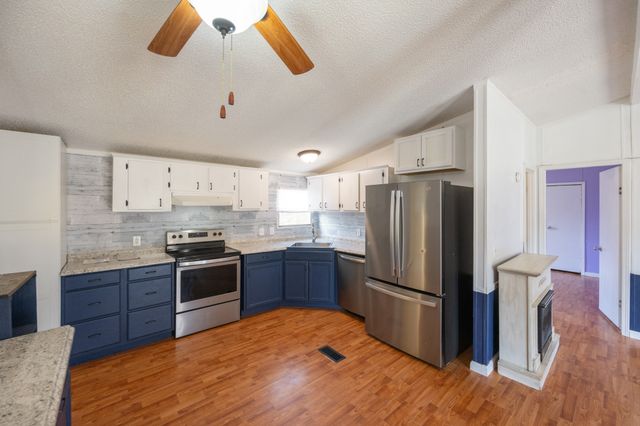 875 Lindsey Rd, Parsons, TN 38363